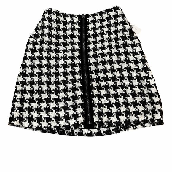 Anthropologie Evira Houndstooth Shine Tweed Mini Skirt Size 0 Black Zip Front - Picture 1 of 10